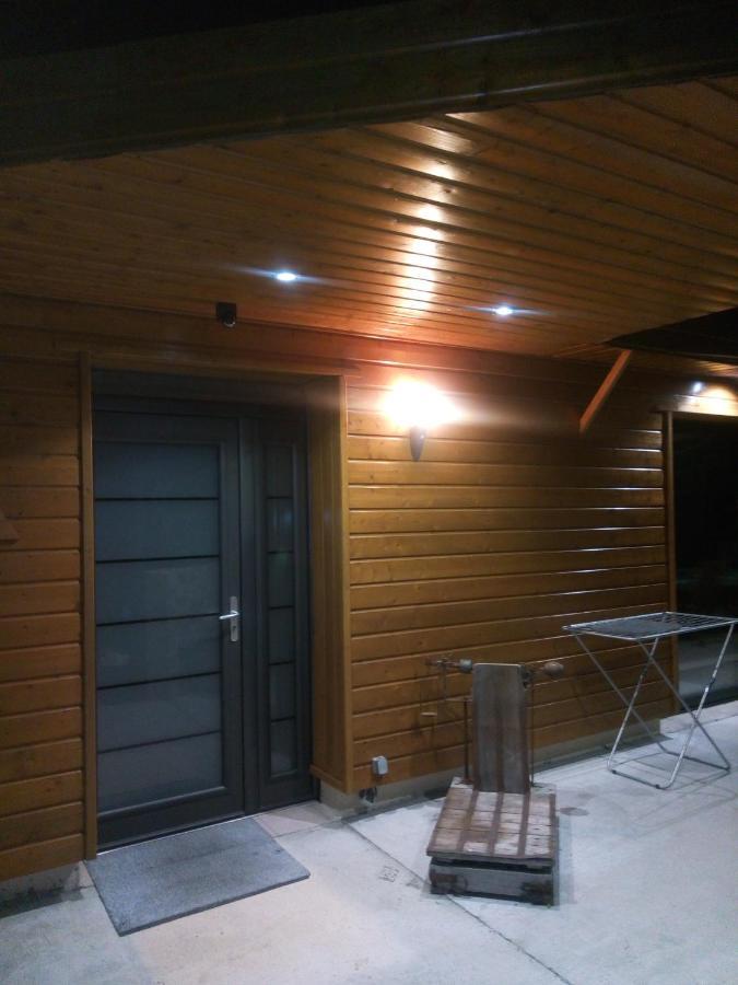 La Chambre Du Clos Barriant Sereilhac Exterior photo