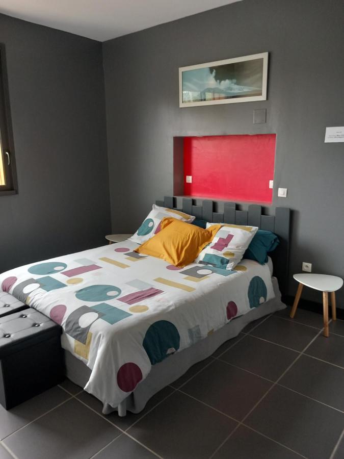 La Chambre Du Clos Barriant Sereilhac Exterior photo